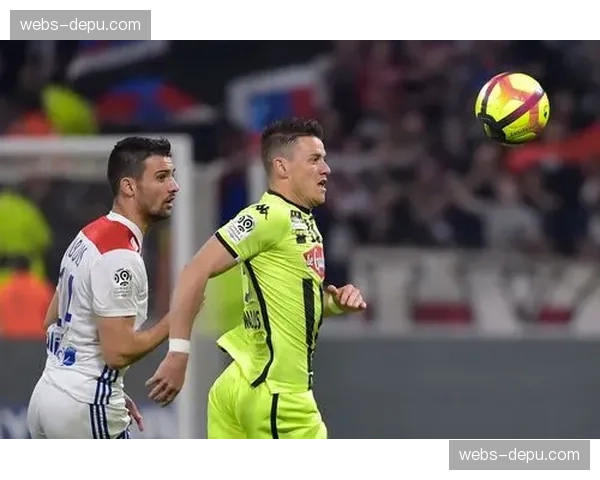 索邦大学开设“足球管理与体育法学”硕士学位,与多家法甲俱乐部合作