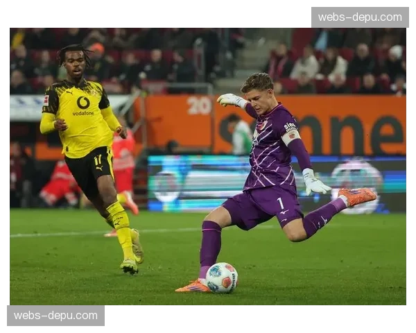 多特蒙德2-0奥格斯堡,阿德耶米破门雷吉亚尼处子球